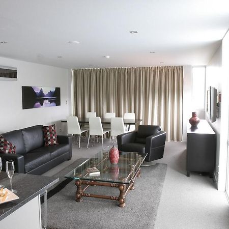 Central Apartments Метвен Номер фото