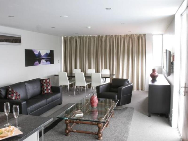 Central Apartments Метвен Экстерьер фото