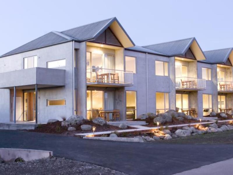 Central Apartments Метвен Экстерьер фото